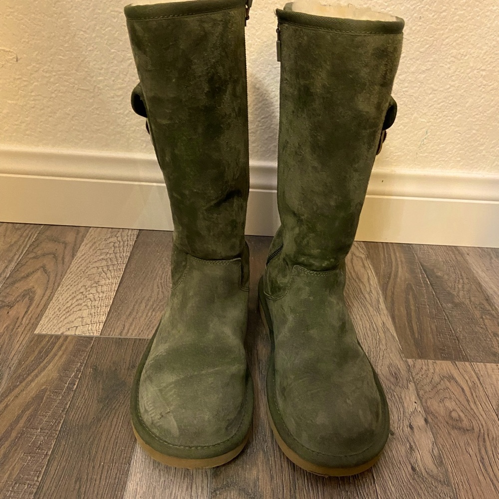 UGG BOOTS- Great Preloved Condition